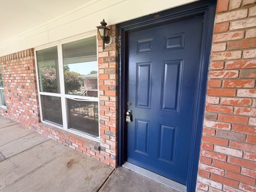 202-518 N Rogers St, Waxahachie, TX, 75165-3372 | Card Image