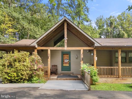 5662 Linden Ct, Warrenton, VA, 20187-9100 | Card Image