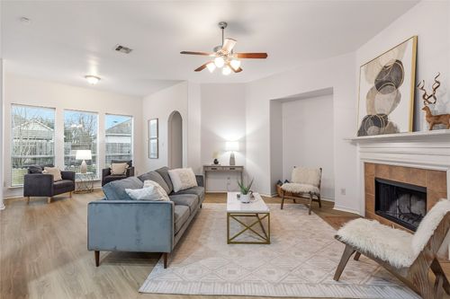 11517 Shadow Creek Dr, Manor, TX, 78653-3891 | Card Image