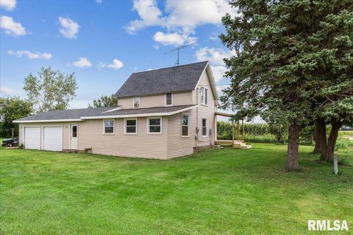 2812 145th St, Charlotte, IA, 52731-9646 | Card Image