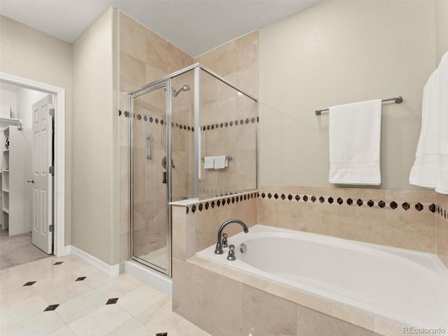 10103 Bluffmont Ln, Townhouse with 2 bedrooms, 3 bathrooms and null parking in Lone Tree CO | Image 25