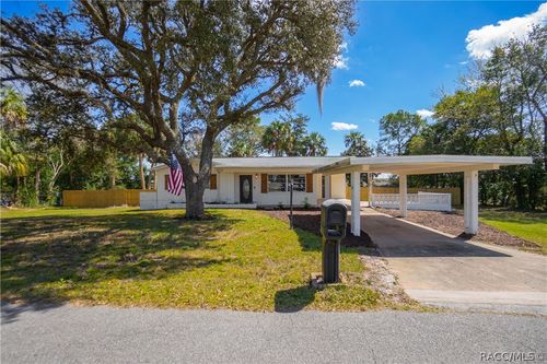 25 N Harrison St, Beverly Hills, FL, 34465-3255 | Card Image