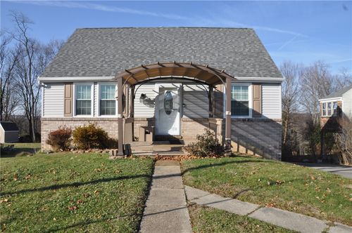 1752 Porter St, Conway, PA, 15027 | Card Image