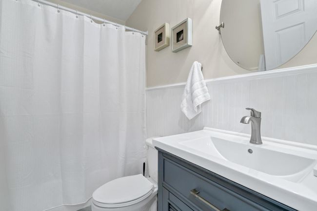 guest bathroom | Image 19