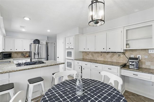 Breakfast + Kitchen | Image 12