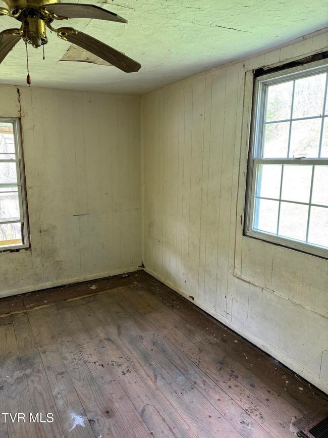 11590 Cedar Rd, House other with 3 bedrooms, 1 bathrooms and null parking in Pound VA | Image 4