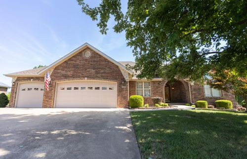 901 Yellowstone St, Nixa, MO, 65714-8601 | Card Image