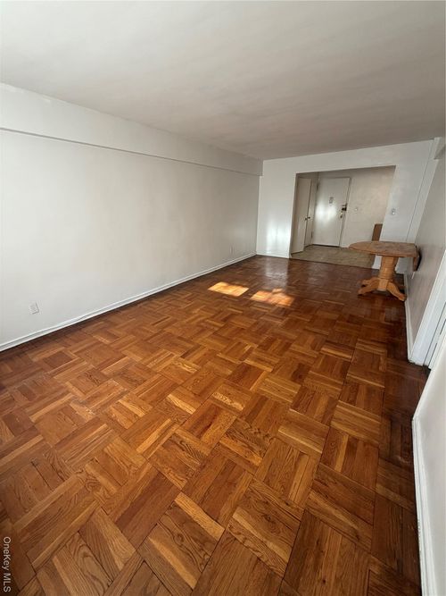 apt-1e-126 Church St, New Rochelle, NY, 10805-3267 | Card Image