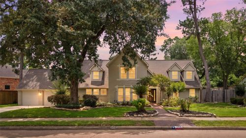 211 Faust Lane, Houston, TX, 77024 | Card Image