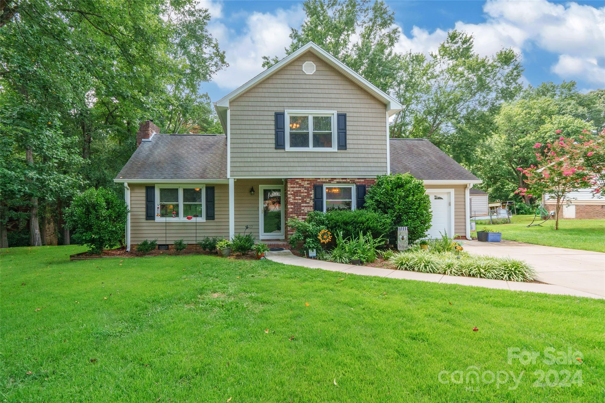 Melody Dr, Gastonia, NC 28056
