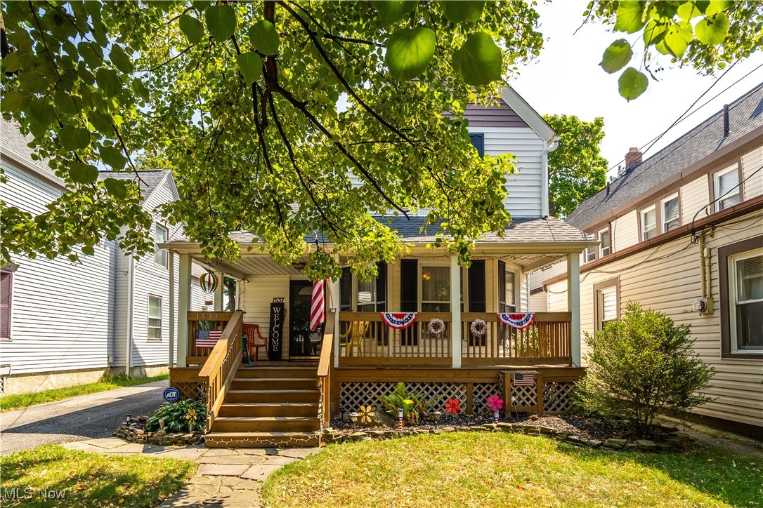 Newman Ave, Lakewood, OH 44107