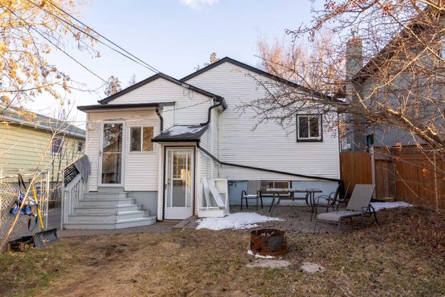 1510 23 Avenue Nw, Home with 2 bedrooms, 2 bathrooms and 3 parking in Calgary AB | Image 15