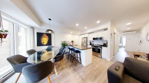 a202-5555 Rue Wellington, Montréal, QC, H4H1N6 | Card Image