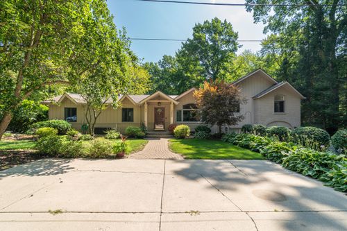 3850 Tahoe St, Commerce Twp, MI, 48390-1032 | Card Image