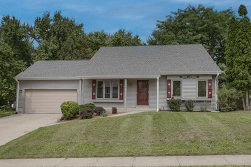 980 Bartlett Dr, Oconomowoc, WI, 53066-3457 | Card Image