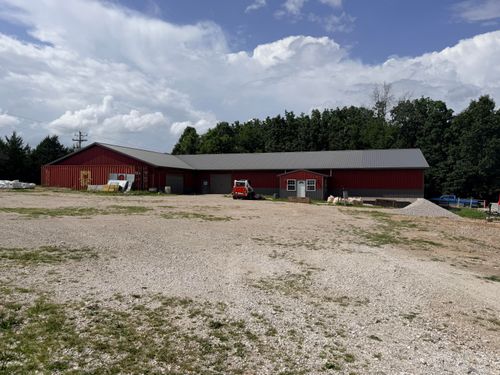 11 Castlegate Dr, Seymour, MO, 65746-7518 | Card Image