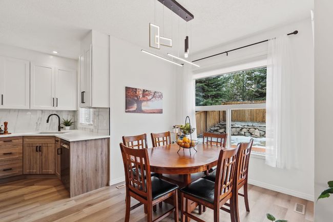 137 St Moritz Pl Sw, House other with 5 bedrooms, 4 bathrooms and 4 parking in Calgary AB | Image 15