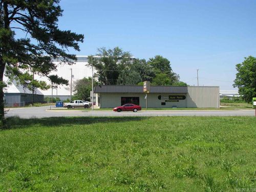 2410-2402 E Broadway St, North Little Rock, AR, 72114-6154 | Card Image