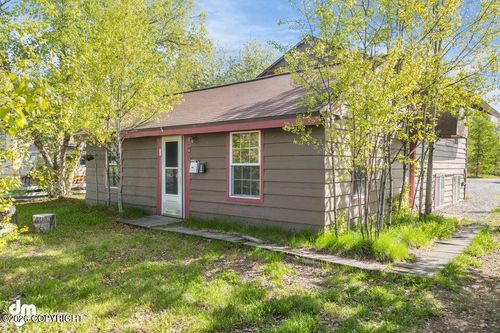 a-1423 Karluk St, Anchorage, AK, 99501-5437 | Card Image