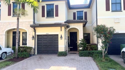 10315 W 32nd Ln, Hialeah, FL, 33018-2090 | Card Image
