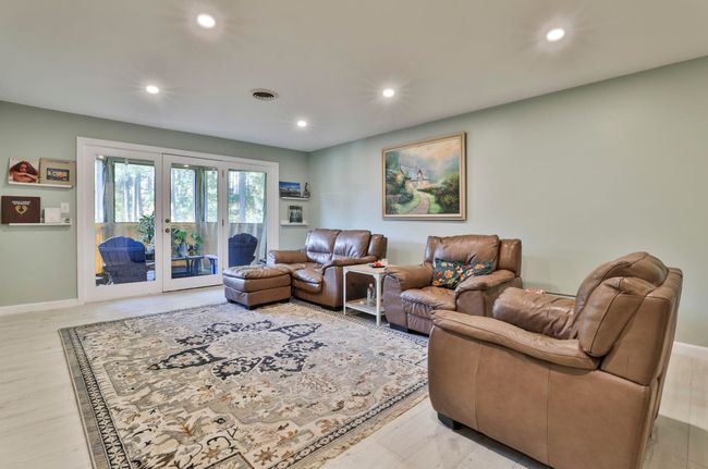 APT-307 - 9 Bartemus Trl, Condo with 2 bedrooms, 2 bathrooms and null parking in Nashua NH | Image 7