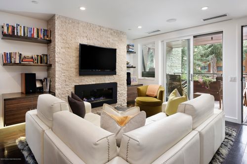 12-100 E Cooper Ave, Aspen, CO, 81611-1763 | Card Image