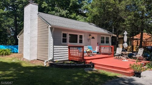 31 Hewitt Rd, Hewitt, NJ, 07421-1105 | Card Image