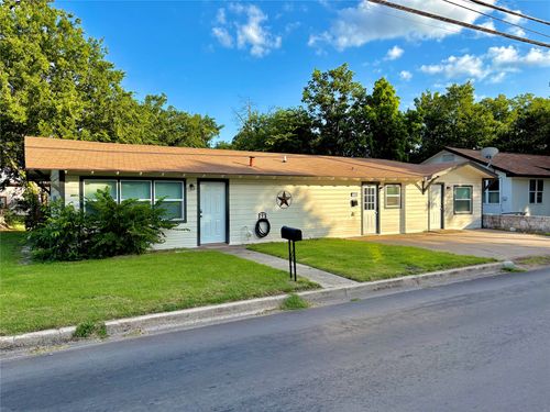 1120 W Frey St, Stephenville, TX, 76401-2922 | Card Image