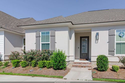 9658 Creekview Dr, Baton Rouge, LA, 70836-6485 | Card Image