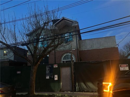 25 Grasmere Ave, Staten Island, NY, 10304-4527 | Card Image