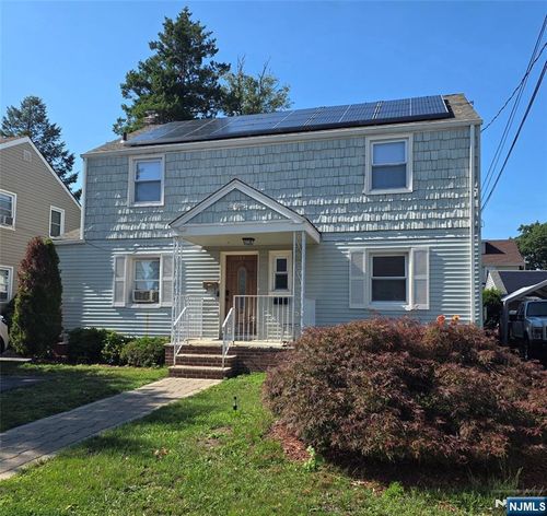 41 Reid Ave, Bergenfield, NJ, 07621-1922 | Card Image