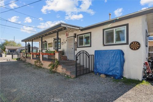 318 Sycamore St, Santa Paula, CA, 93060-2227 | Card Image
