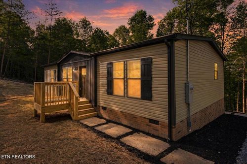 189 Serrento Ln, New Tazewell, TN, 37825-4745 | Card Image