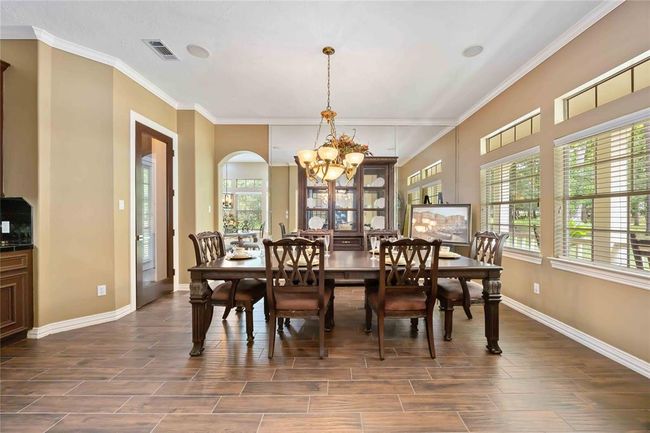 10714 Crestwater Cir, House other with 5 bedrooms, 5 bathrooms and 3 parking in Magnolia TX | Image 12