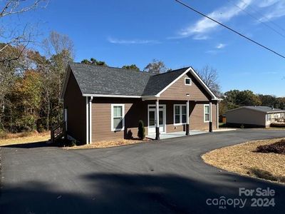 2158 Watson Road, House other with 3 bedrooms, 2 bathrooms and null parking in Lenoir NC | Image 2