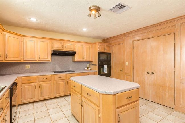 247 Schooner Dr, House other with 3 bedrooms, 2 bathrooms and 5 parking in Freeport TX | Image 19