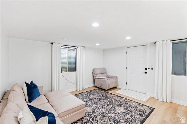 1870 E 3900 S, House other with 4 bedrooms, 3 bathrooms and 2 parking in Holladay UT | Image 32