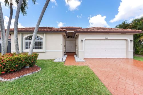 9108 Sw 165th Pl, Miami, FL, 33196-4843 | Card Image