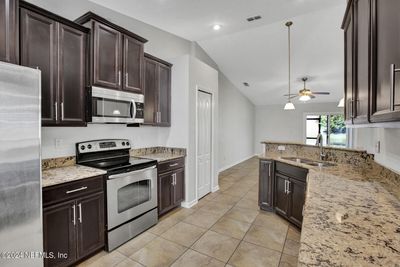 477 Glendale Lane, House other with 3 bedrooms, 2 bathrooms and null parking in Orange Park FL | Image 3