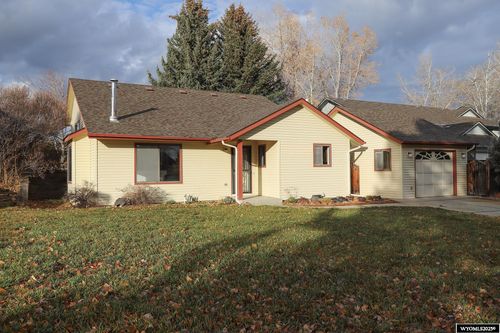 2224 Papago Dr, Sheridan, WY, 82801-5830 | Card Image