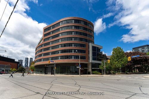 303-90 Trinity St, Toronto, ON, M5A0E4 | Card Image
