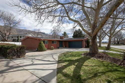 888 Thornfield Rd, Kaysville, UT, 84037-1544 | Card Image