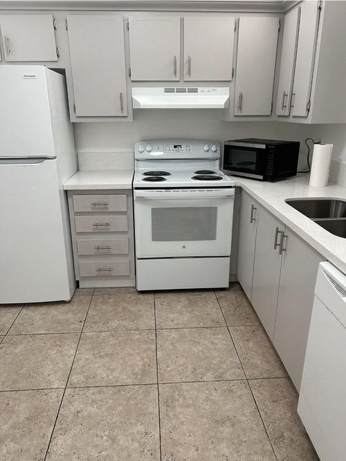 apt-419-406 Nw 68th Ave, Plantation, FL, 33317-7591 | Card Image