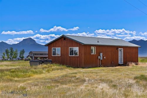 30 Hayfield Loop Trl, Ennis, MT, 59729-9154 | Card Image