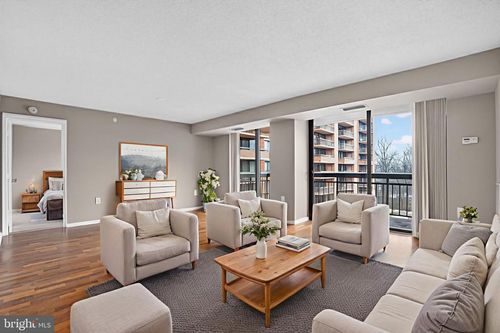 apt-513-2230 George C Marshall Dr, FALLS CHURCH, VA, 22043-2587 | Card Image