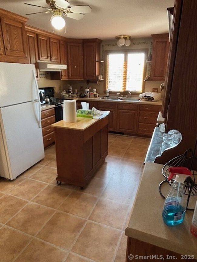 78 Pleasant View Road, House other with 2 bedrooms, 1 bathrooms and 2 parking in Thomaston CT | Image 5