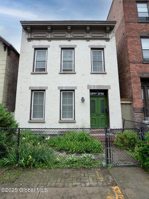 409 3rd St, Troy, NY, 12180-5320 | Card Image