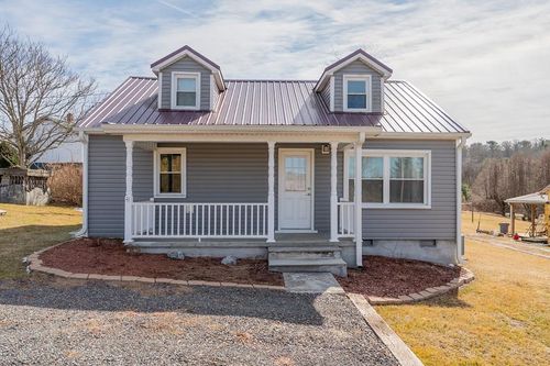 31 Spruce Hollow Ln, Hillsville, VA, 24343-1248 | Card Image