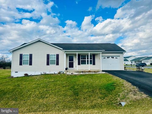 506 Dickenson Dr, INWOOD, WV, 25428-4450 | Card Image