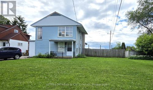 2 Quebec Road, Huron East (Vanastra), ON, N0M1L0 | Card Image